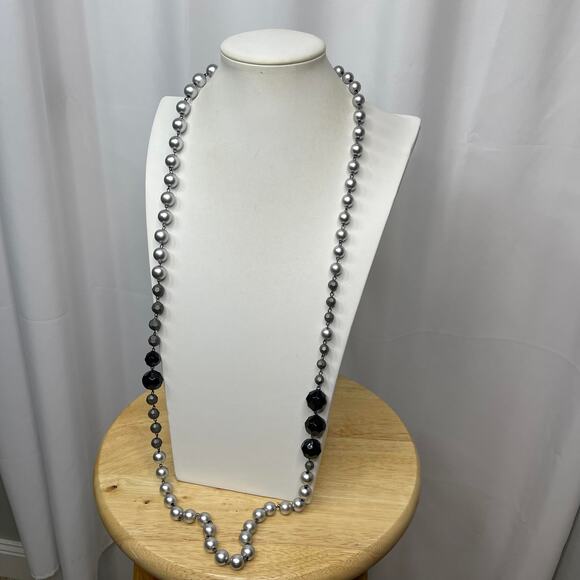 Furla Italy Italian beaded necklace gray and black beads long, wrappable jewelry - Picture 4 of 16